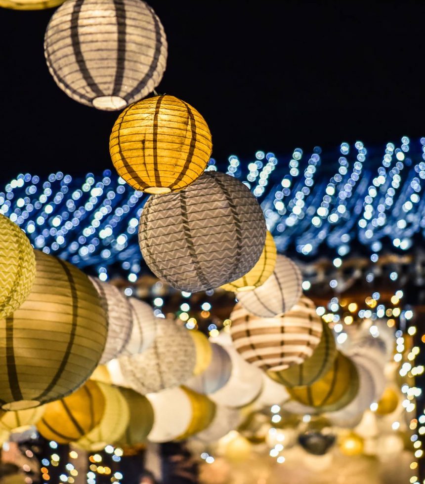 beautiful-illuminated-paper-lanterns
